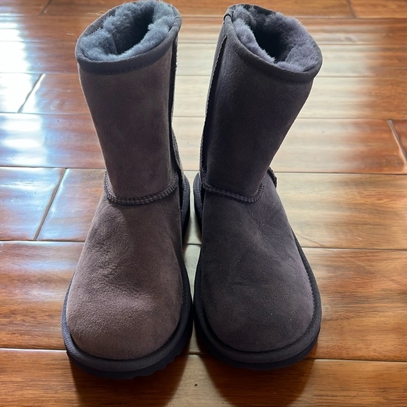 Purple Ugg plush Boots Size 5 - Picture 1 of 8